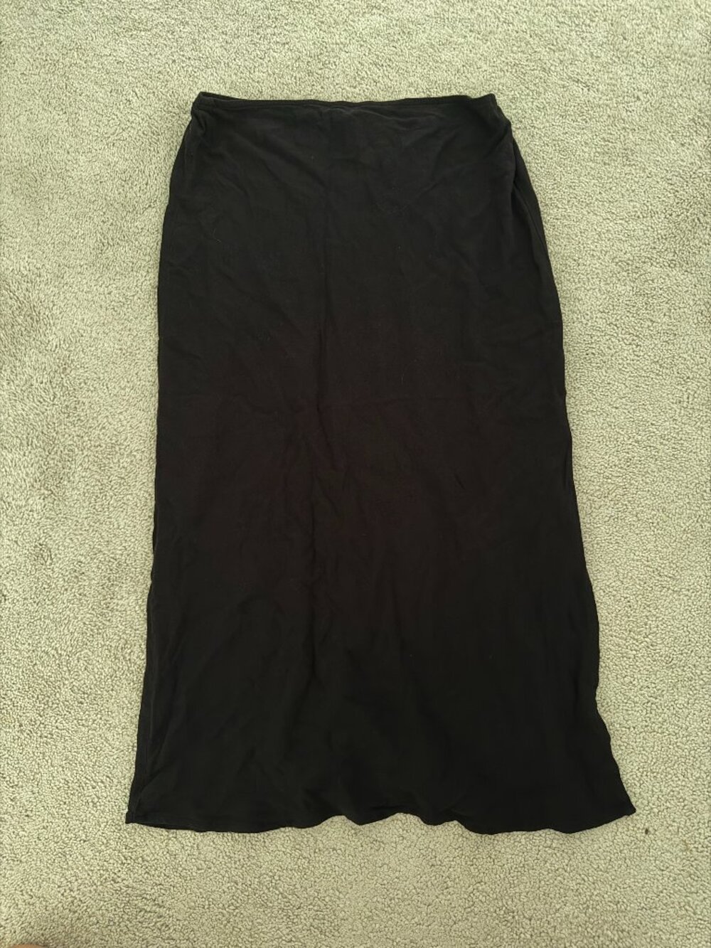 Old Navy High-Waisted Side-Slit Maxi Skirt in Black